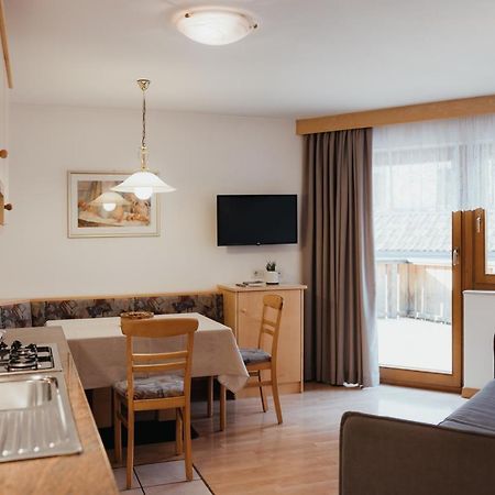 Residence Chalet Pinis Corvara In Badia Εξωτερικό φωτογραφία