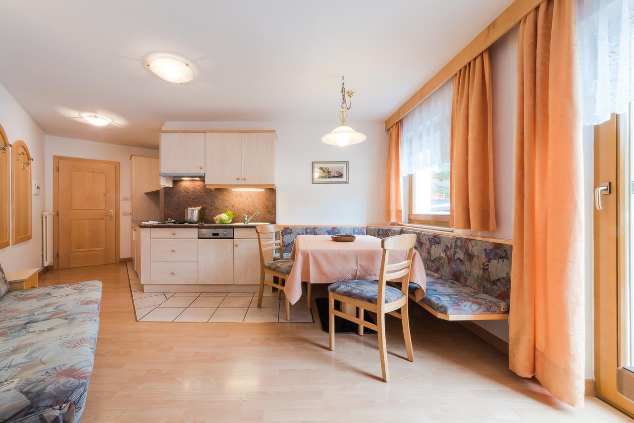 Residence Chalet Pinis Corvara In Badia Εξωτερικό φωτογραφία