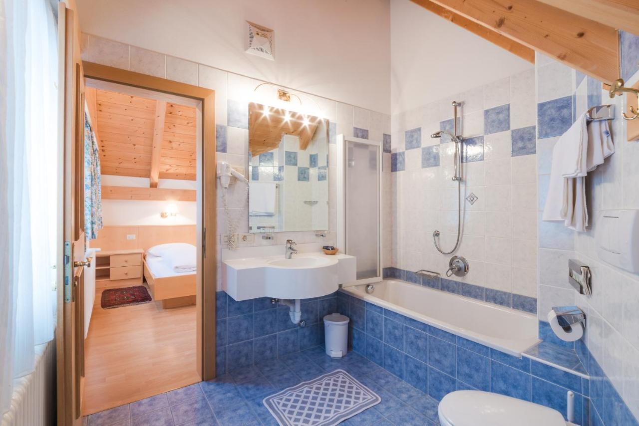 Residence Chalet Pinis Corvara In Badia Εξωτερικό φωτογραφία