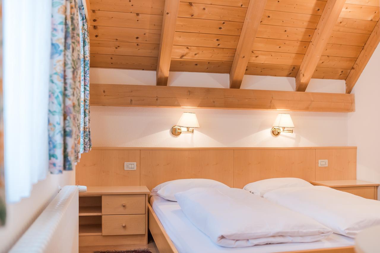 Residence Chalet Pinis Corvara In Badia Εξωτερικό φωτογραφία